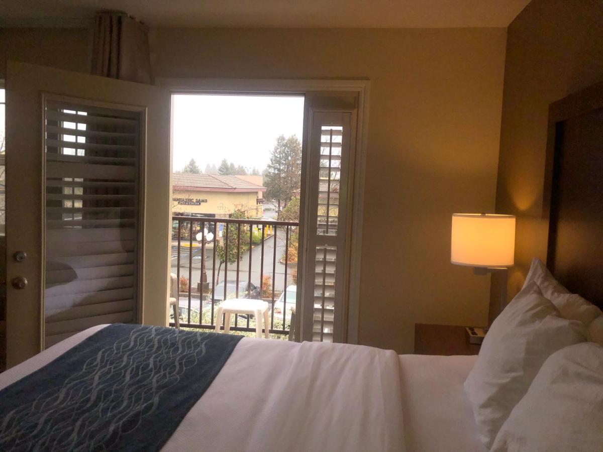 Comfort Inn&Suites Ukiah Mendocino County Esterno foto