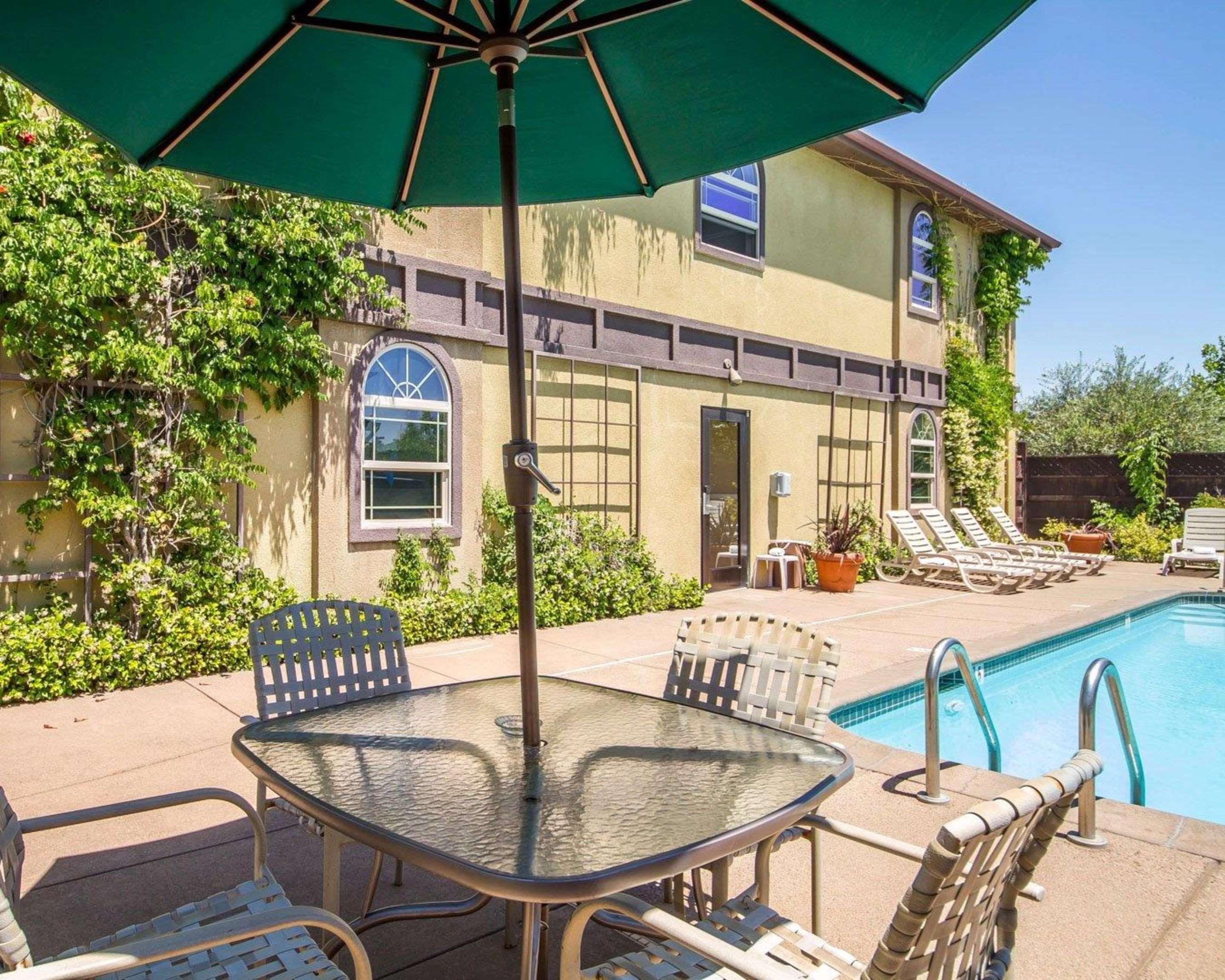Comfort Inn&Suites Ukiah Mendocino County Esterno foto