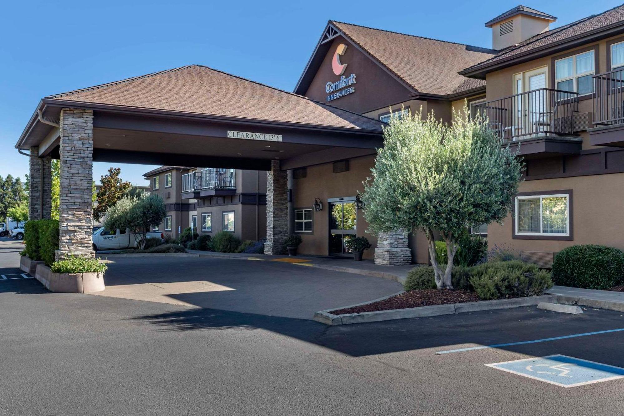 Comfort Inn&Suites Ukiah Mendocino County Esterno foto